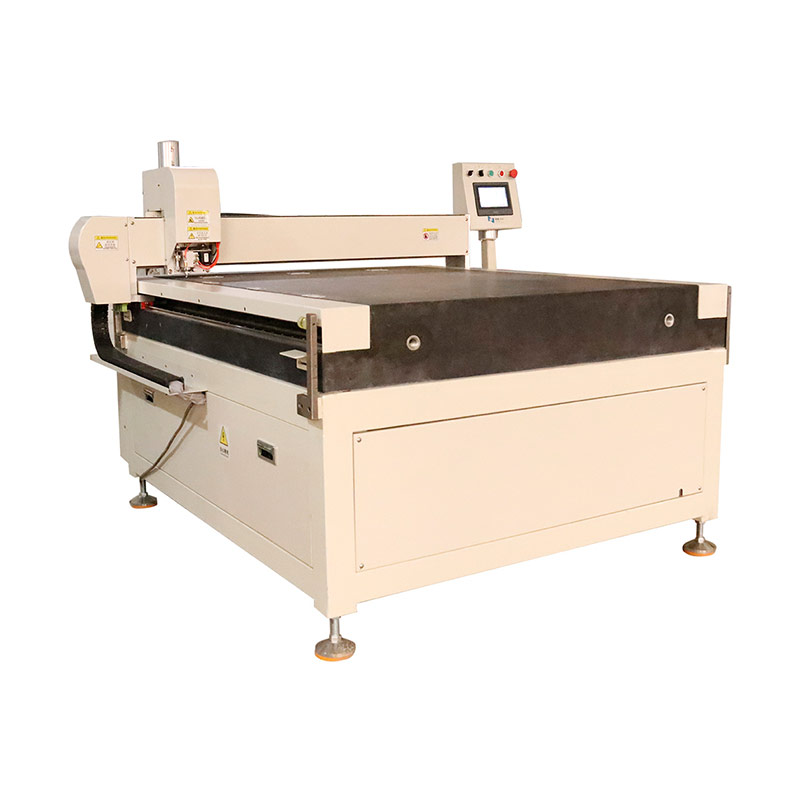 超薄直線玻璃切割機的工作原理是什么？